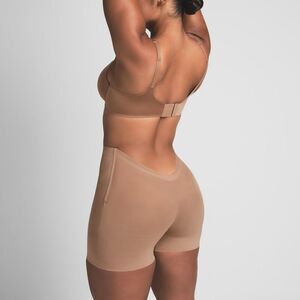 Skims LOW BACK SHORT Shapewear Beige Sz 2X